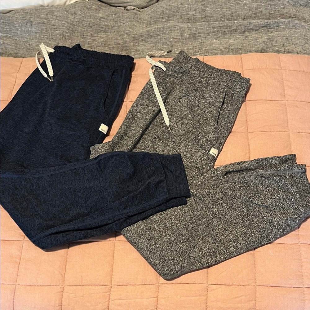 Vuori Performance Dreamknit Drawstring Joggers - Navy and Gray